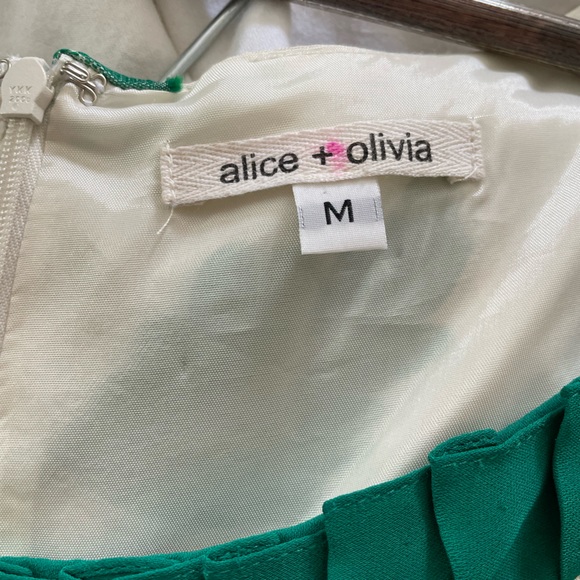 Brocade floral pattern with pockets - Picture 4 of 4